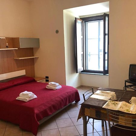 Guest House Via Poerio Catanzaro Extérieur photo